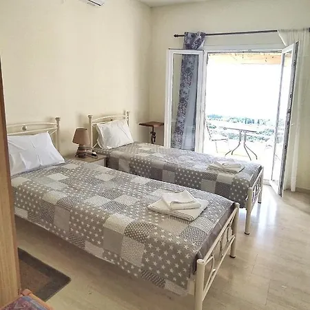 Nyaraló Hellmann Afión